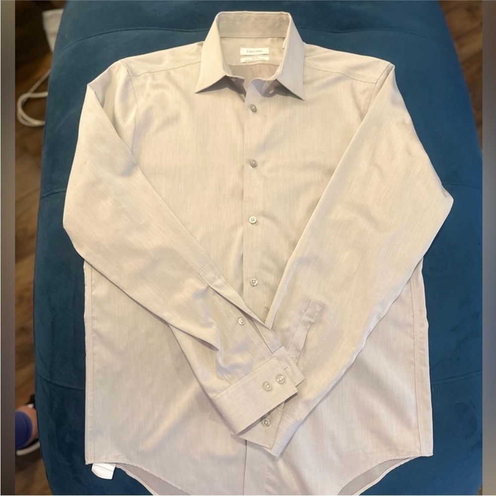 Calvin Klein Slim Fit Gray Non-Iron Dress Shirt | Men’s 15 Neck 32/33 Sleeve